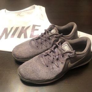 🏃‍♀️Nike Training Shoes 👟